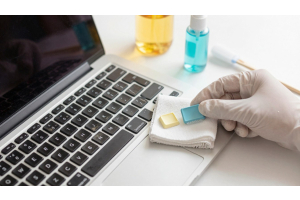 Hur man fixar klibbiga tangenter på en bärbar dator: steg-för-steg-guide